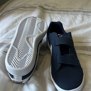 Nike court royals size 3 navy blue